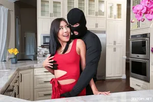 Dâm nữ nghiện địt làm vlog móc lồn cho mọi người xem