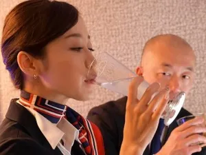 Chung phòng với tên thầy giáo đáng ghét khi đi khảo sát